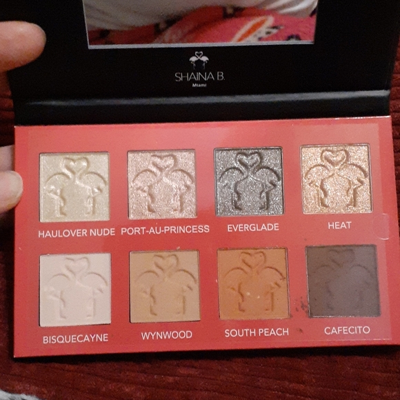 Eyeshadow palette - Picture 5 of 5